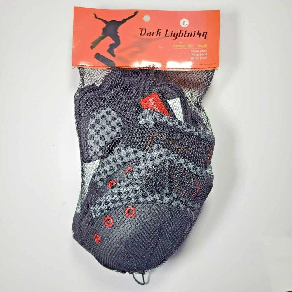 Vintage Dark Lightning Street Pro Youth Knee Elbow Wrist Pad Set Black Size L